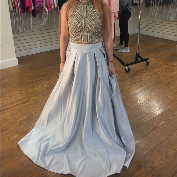 Vienna prom dress - Picture 2 of 2
